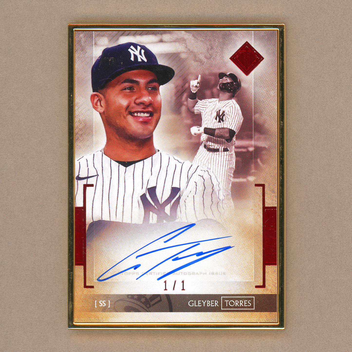 2020 Topps Transcendent Gleyber Torres Autograph (Red)
